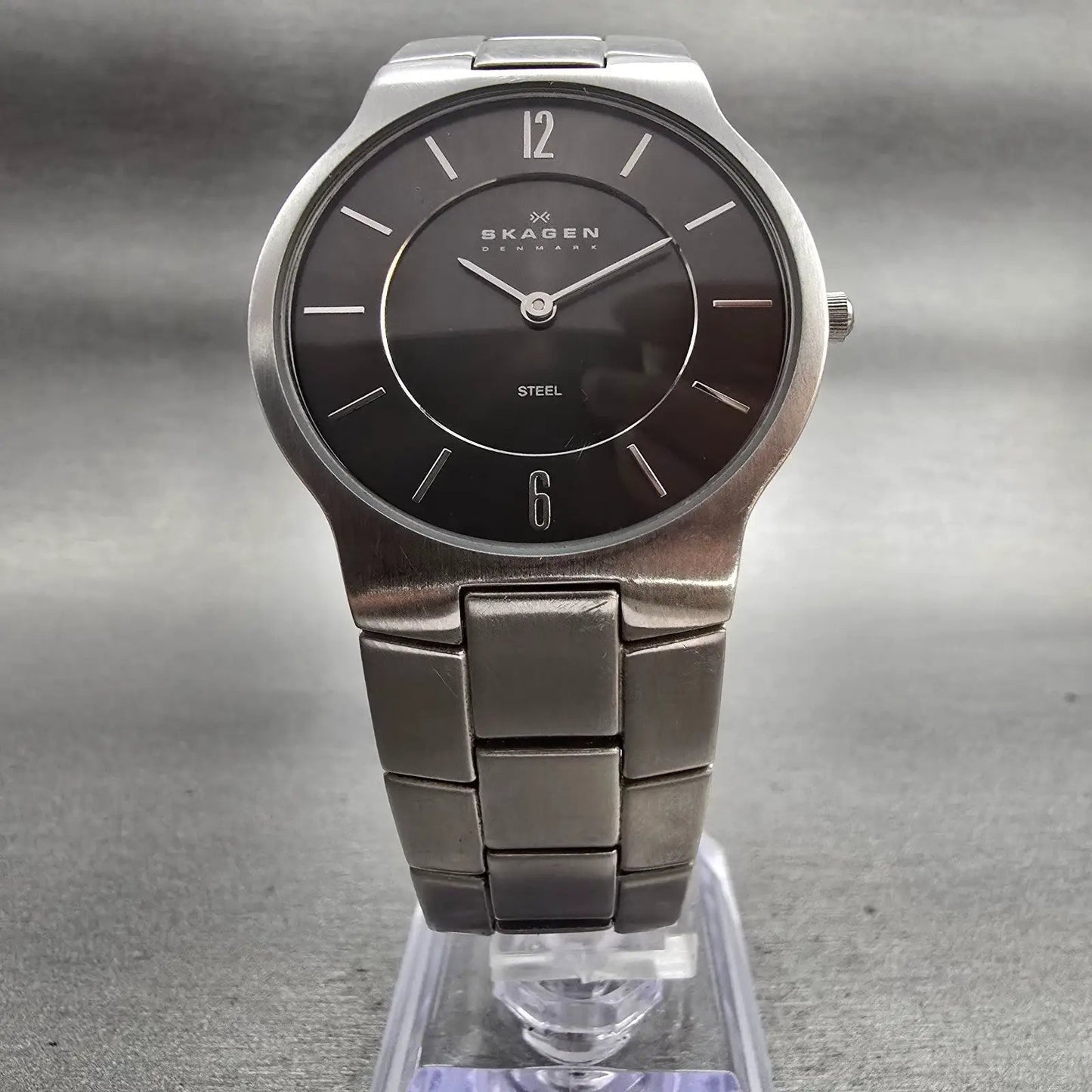Skagen Watch Men 34mm Gray Dial Silver Tone Round 572LSXM New Battery5
