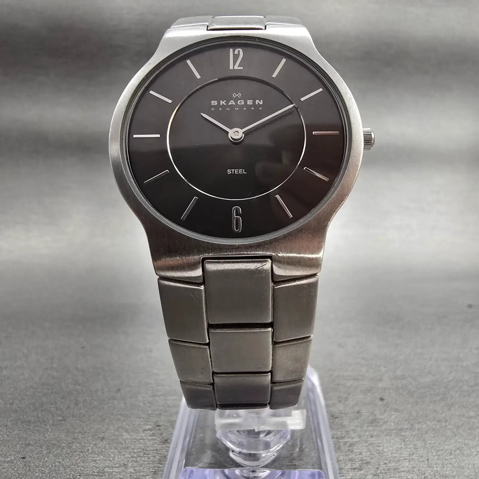 Skagen Watch Men 34mm Gray Dial Silver Tone Round 572LSXM New Battery5