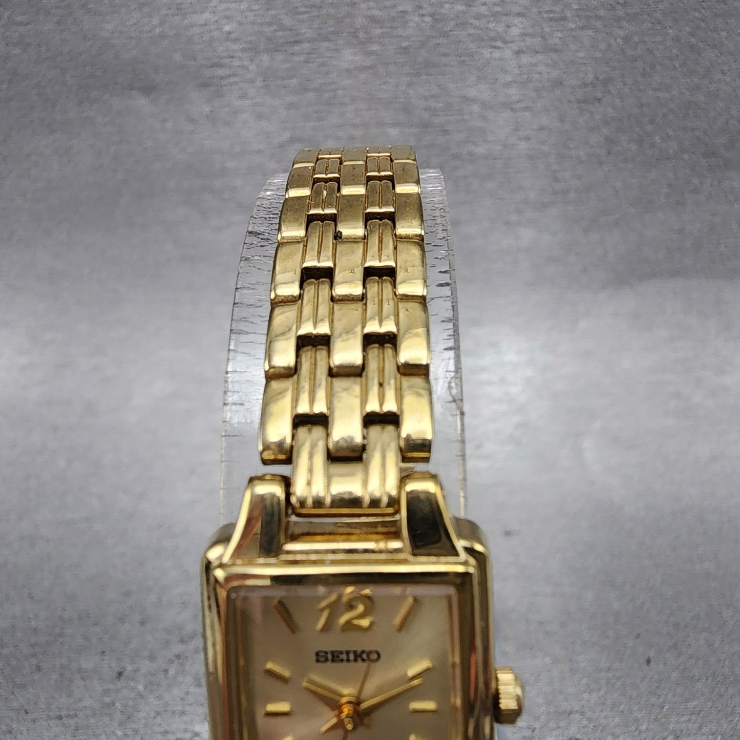 Seiko Tank Watch Women 16mm Champagne  Dial Gold Tone 1n010FH0 New Battery4
