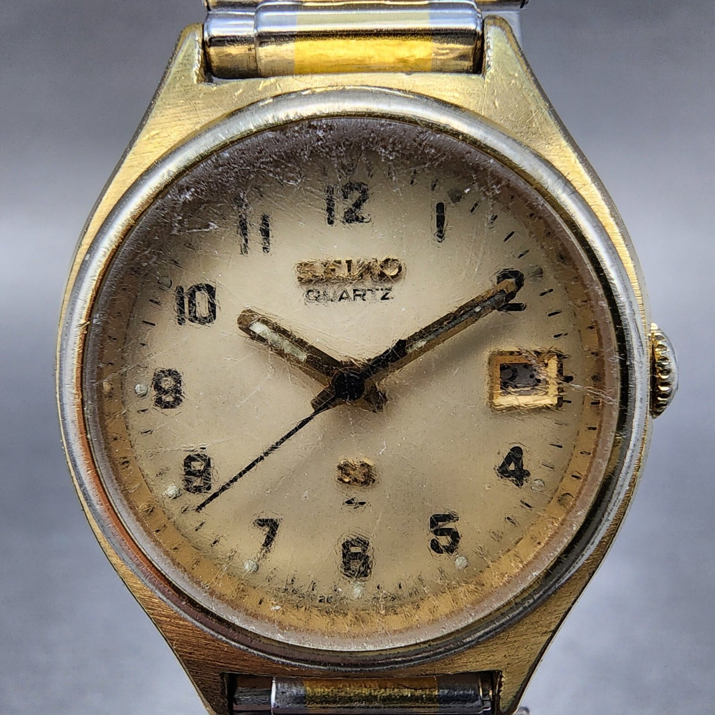 Seiko SQ Watch Women 25mm Champagne Dial Gold Tone Date Round 2622-0119 New Bat