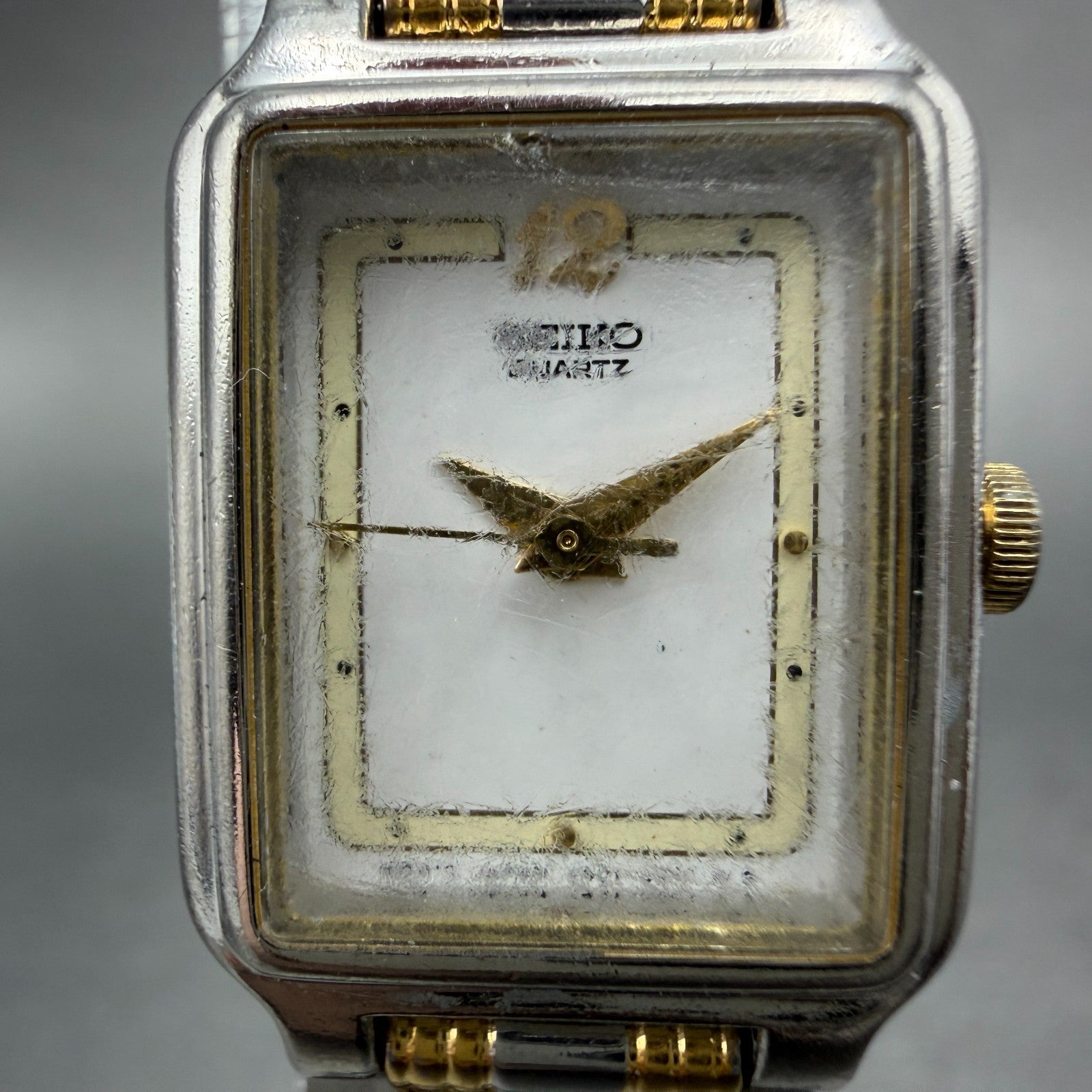Seiko Tank Watch Women 18mm White Dial Two Tone Rectangle V401-5129 New Batt H2W1