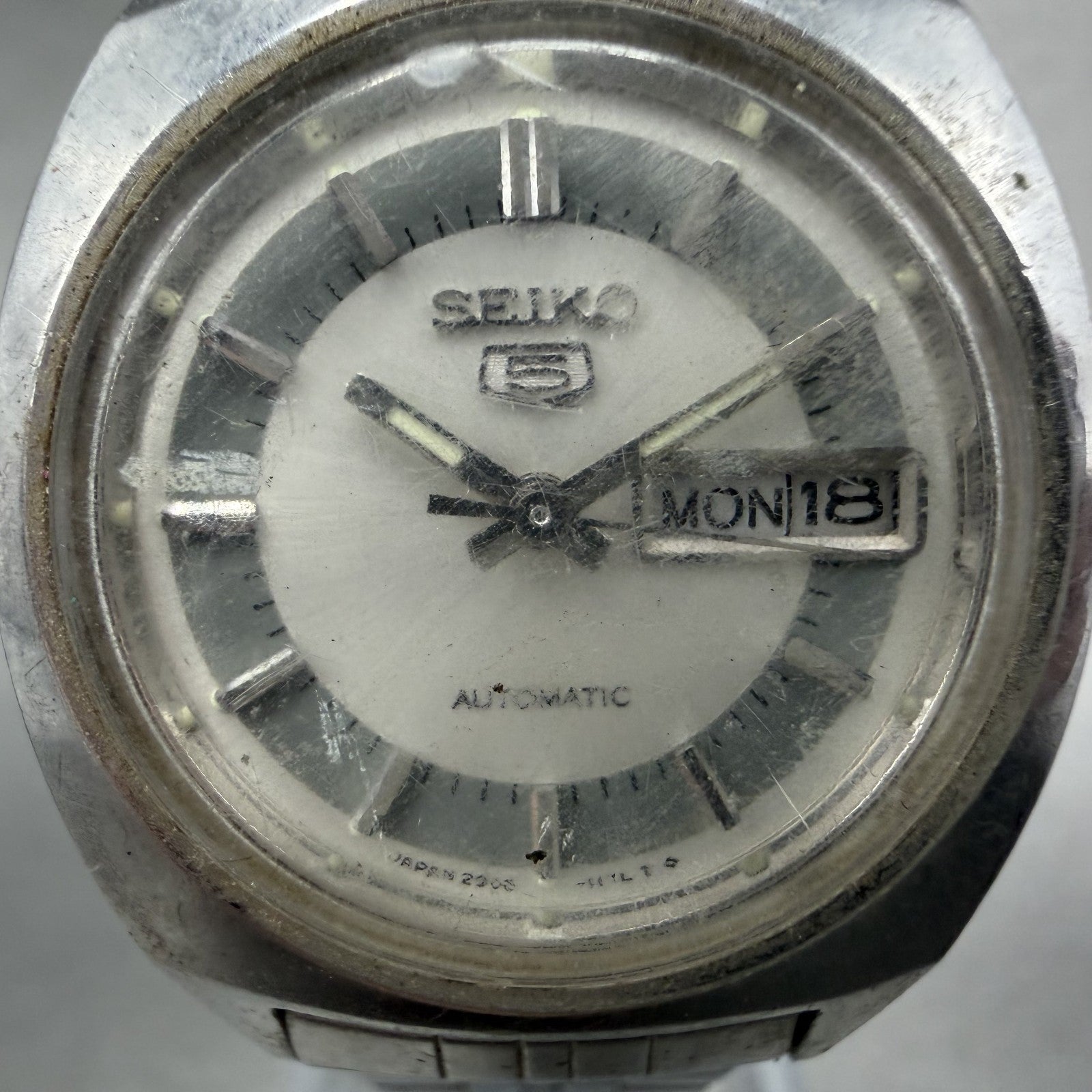 Seiko 5 Automatic Watch Women 25mm Silver Dial Steel Daydate 2906-0140 PARTS2