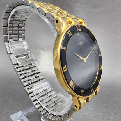 Pulsar Watch Men 32mm Black Dial Gold Tone Round V700-6A30 New Battery
