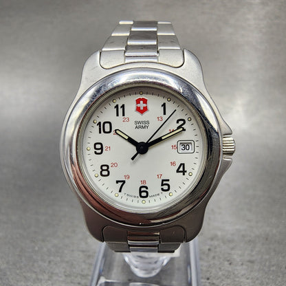 Victorinox Swiss Army Officer Watch Women 30mm White Dial Silver Date Runs D7680