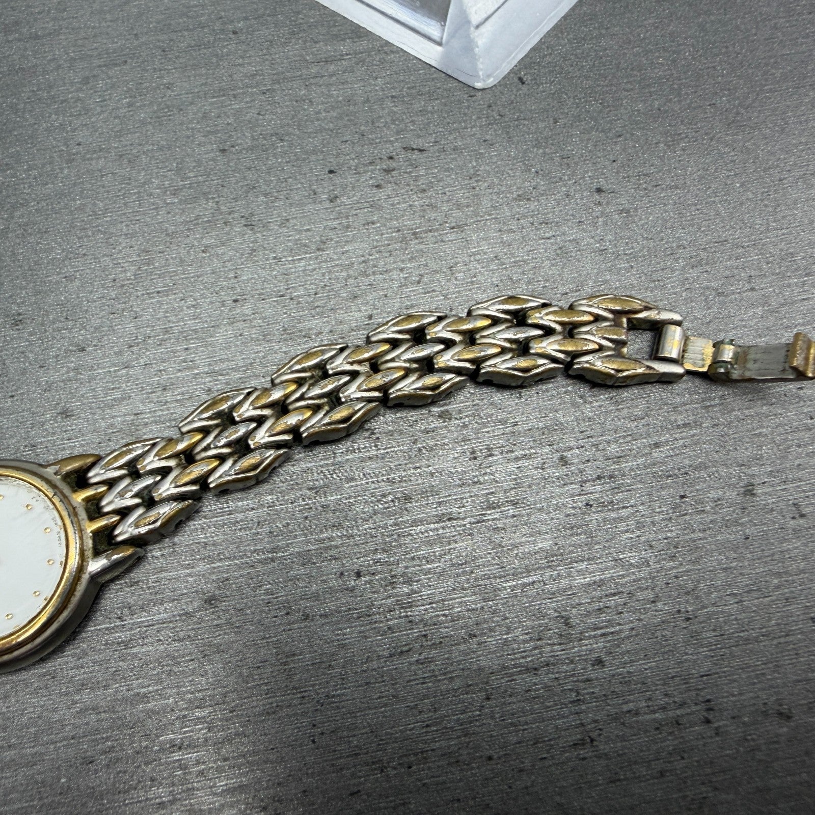 Seiko Watch Women 20mm White Dial Two Tone Round 1N00-1H20 New Battery Vintage13