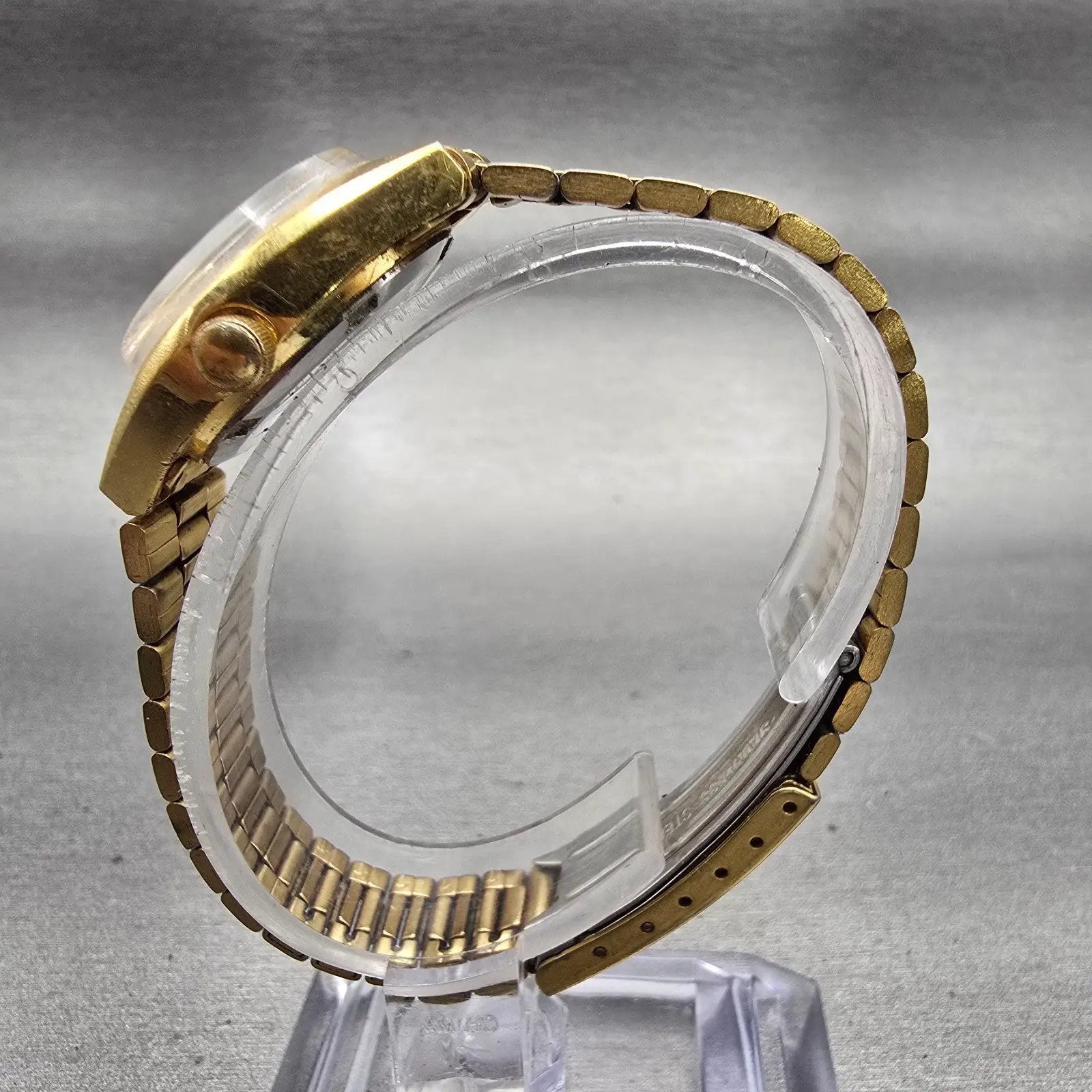 Citizen CQ Watch Women 24mm Silver Dial Gold Tone Date 2010-891252 New Battery6