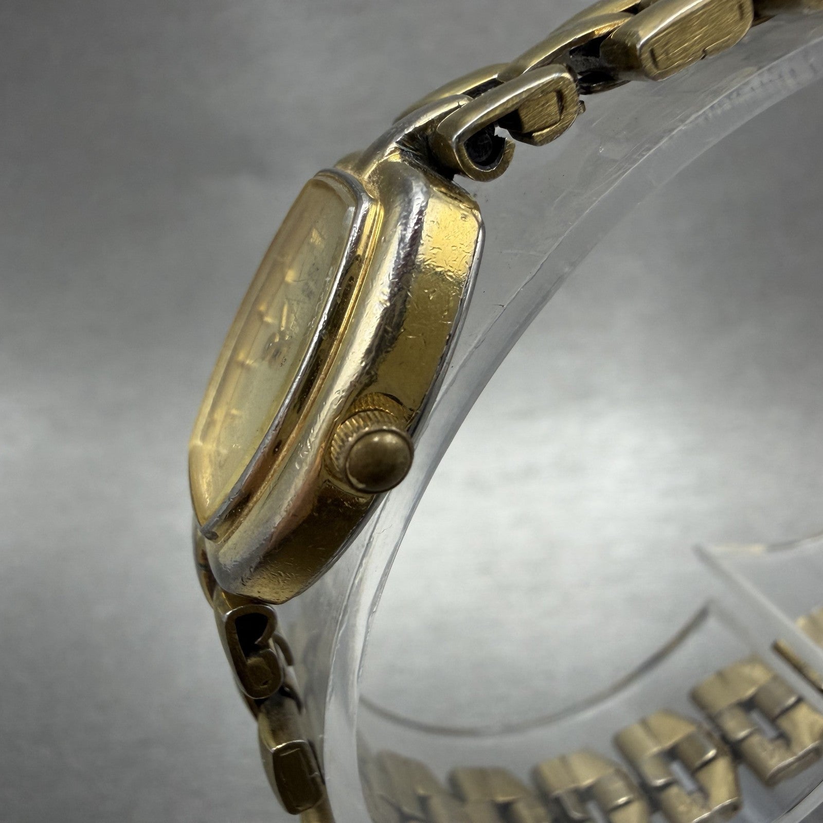 Citizen Watch Women 17mm Champagne Dial Gold Tone Oval 3220S41207 New battery2