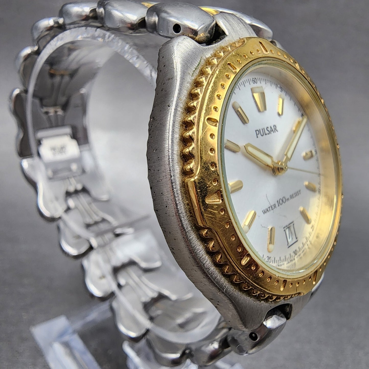 Pulsar Watch Men 37mm White Dial Two Tone Date Round V732-0010 New Battery