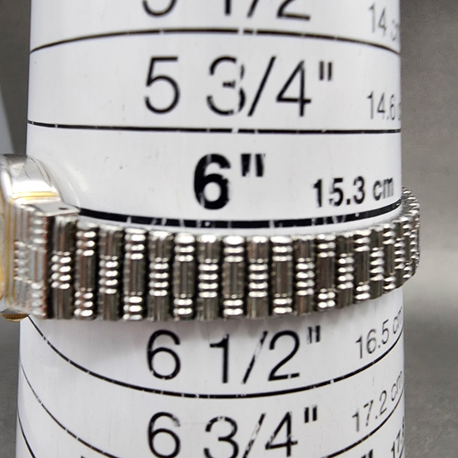 Seiko Watch Women 17mm White Dial Two Tone Oval 2Y015C09 New Battery VTG10