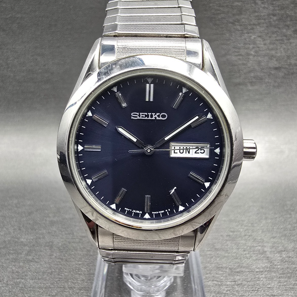 Seiko Watch Men 37mm Blue Dial Silver Tone Daydate Round 7N43-9070 New Battery0