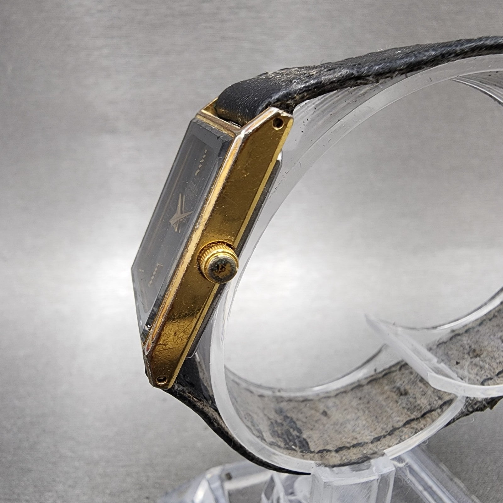 Citizen CQ Tank Watch Women 20mm Black Dial Gold Tone Rectangle New Battery3