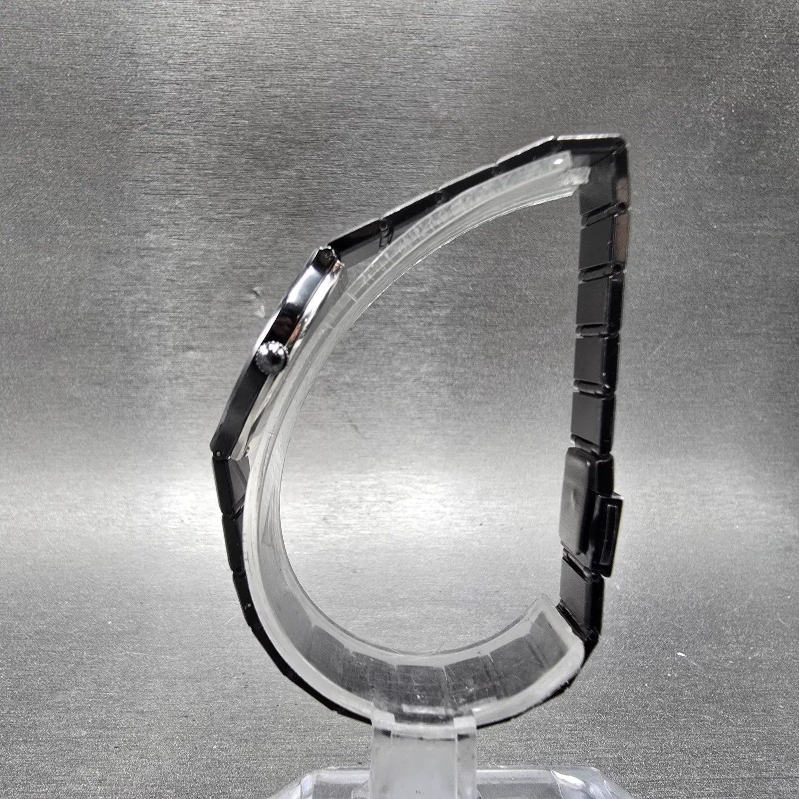 Movado Museum Watch Women 23mm Black Dial Black Tone Round 84-40-881-A New BattM6