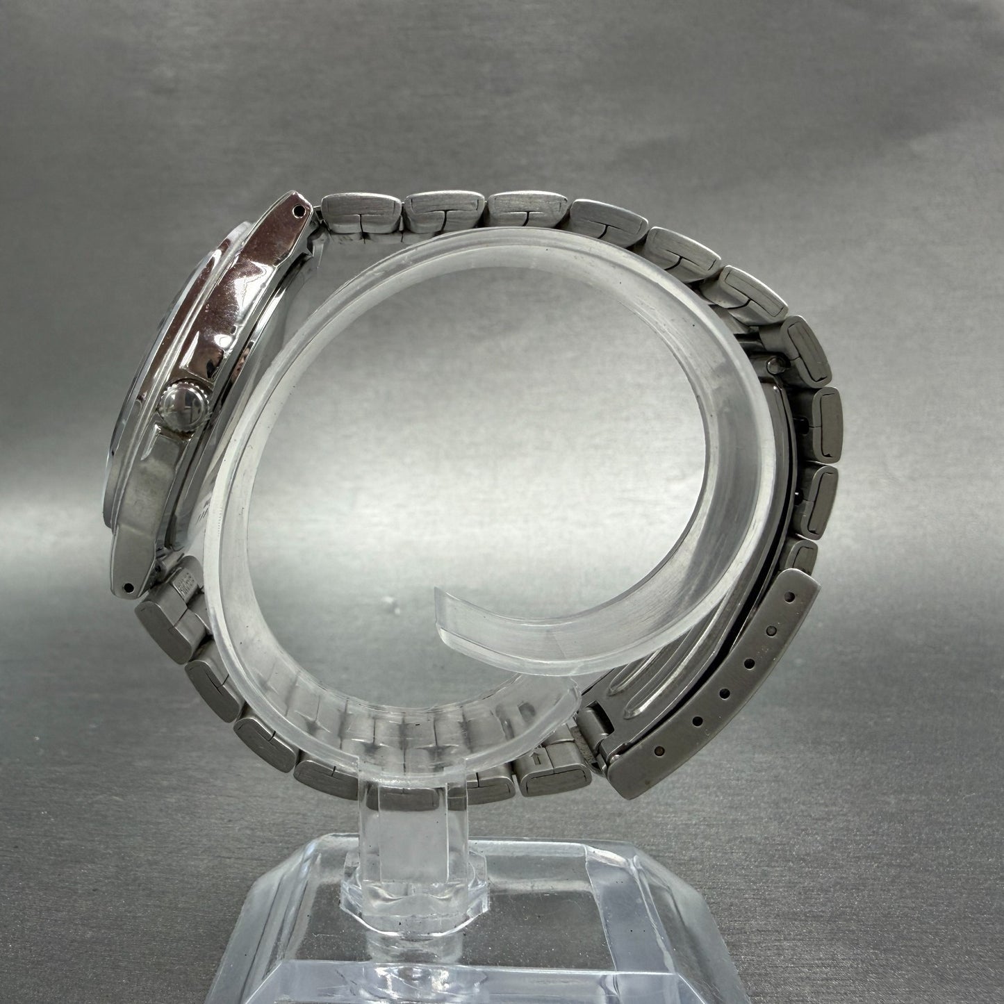 Seiko Alba Solar Watch Men 36mm black Dial Silver Tone Date V145-0AT0 Runs6