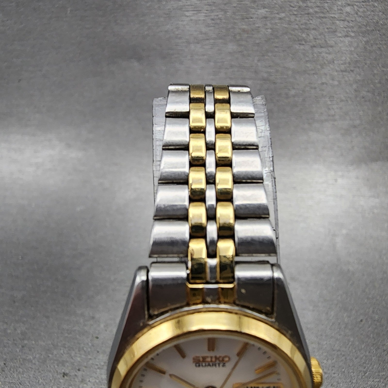 Seiko Watch Women 25mm White Dial Two Tone Daydate 7n830011 Round New Battery4