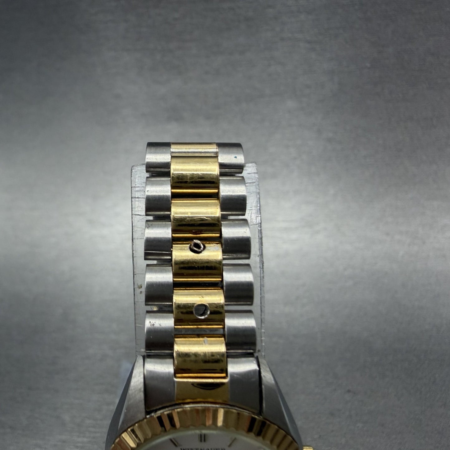 Wittnauer QWR Watch Women 22mm White Dial Two Tone Date Round 95651 New BatteryA4