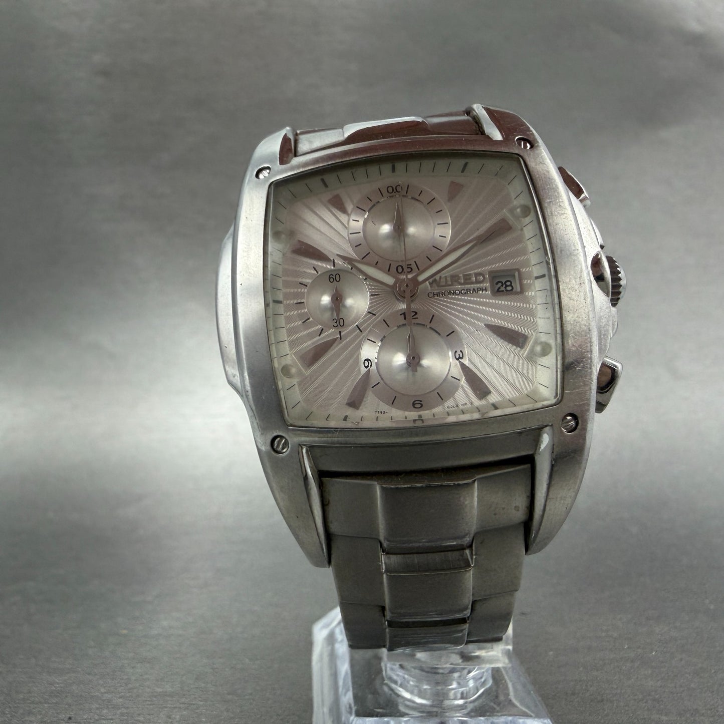 Seiko Wired Chronograph Watch Men 43mm White Dial Silver Tone Date New Battery5