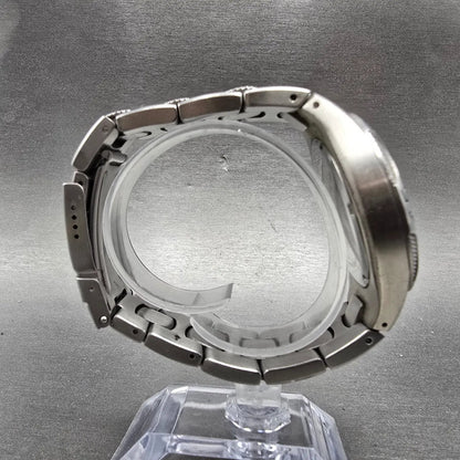 Eddie Bauer Dive Watch Men 41mm Silver Dial Silver Tone Date Round New Battery8