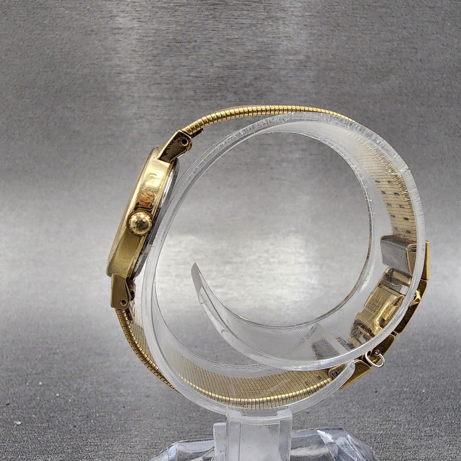 Seiko Watch Women 21mm Champagne Dial Gold Tone Round 2c210060 New Battery6