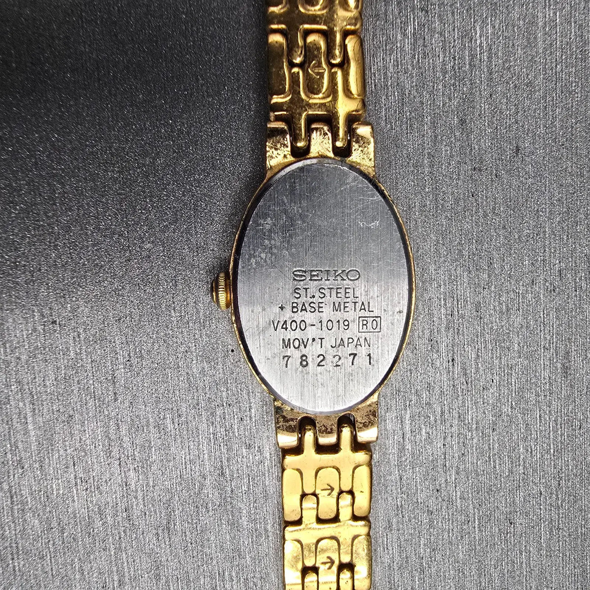Seiko Watch Women 17mm White Dial Gold Tone Oval V400-1019 New Battery Vintage10