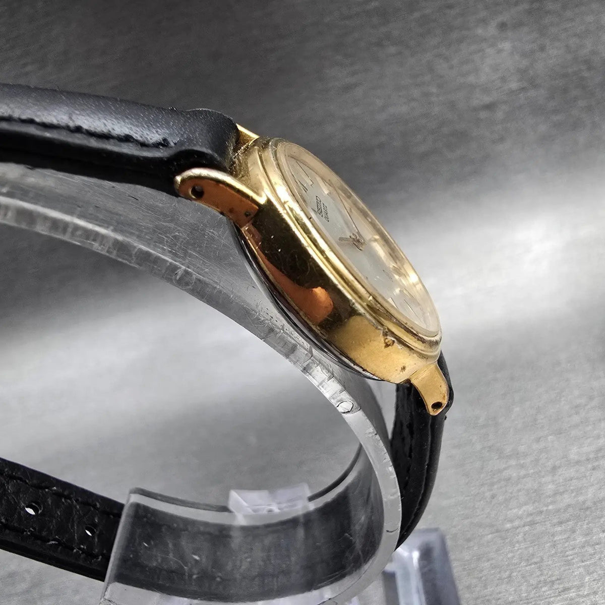 Seiko Watch Women 25mm Silver Dial Gold Tone Round 43-1060 New Battery Vintage L3
