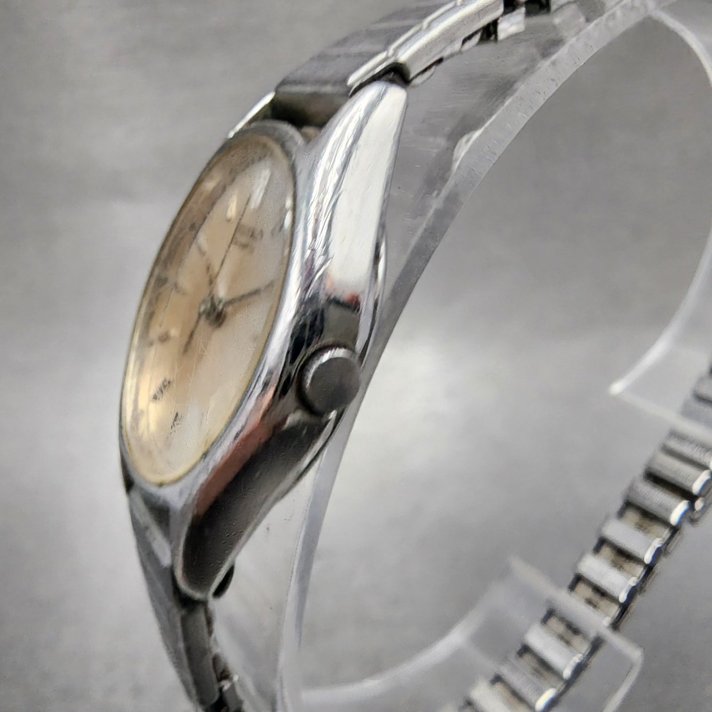 Seiko Watch Women 20mm White Dial Silver Tone Oval 34215019 New Battery VTG2
