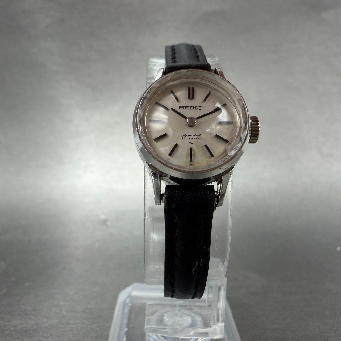 Seiko Special Watch Women 19mm Silver Dial Silver Tone Round 1140-0060 Runs5