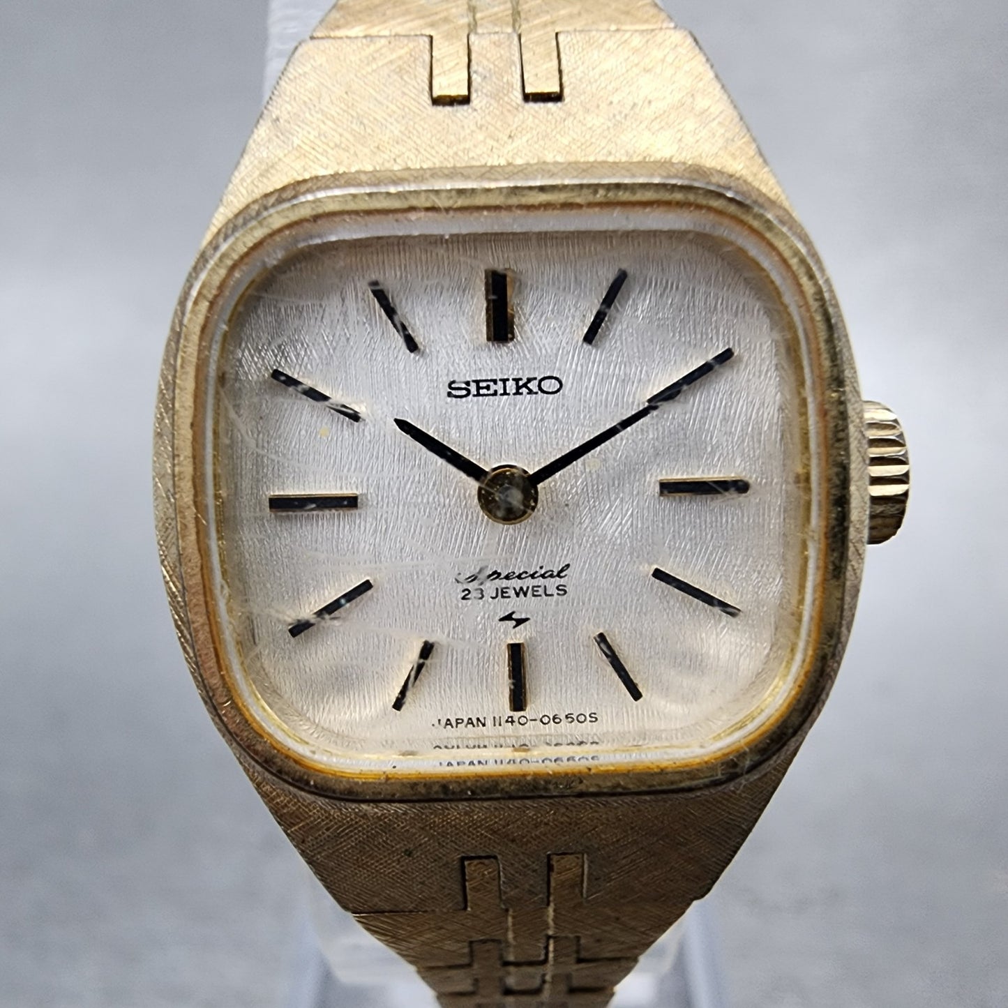 Seiko Special Watch Women 20mm Silver Dial Gold Tone Manual 11403240 Runs1