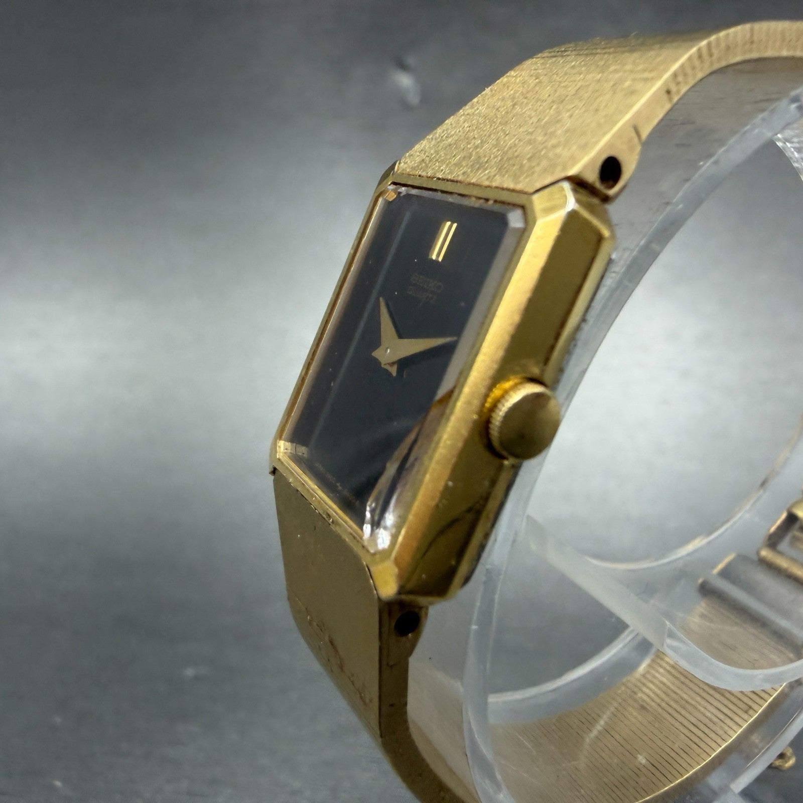 Seiko Watch Women 17mm Black Dial Gold Tone Rectangle 1400-8479 New Battery VTG2