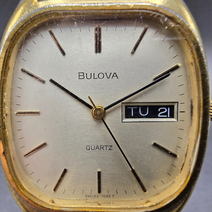 Bulova Tank Watch Men 34mm Champagne Dial Gold Daydate Rectangle 7053 New batt1