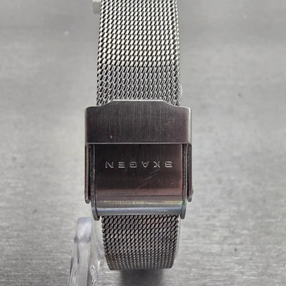 Skagen Denmark Watch Women 26mm Black Dial Silver Tone Round 107SSSBD New Batt G7