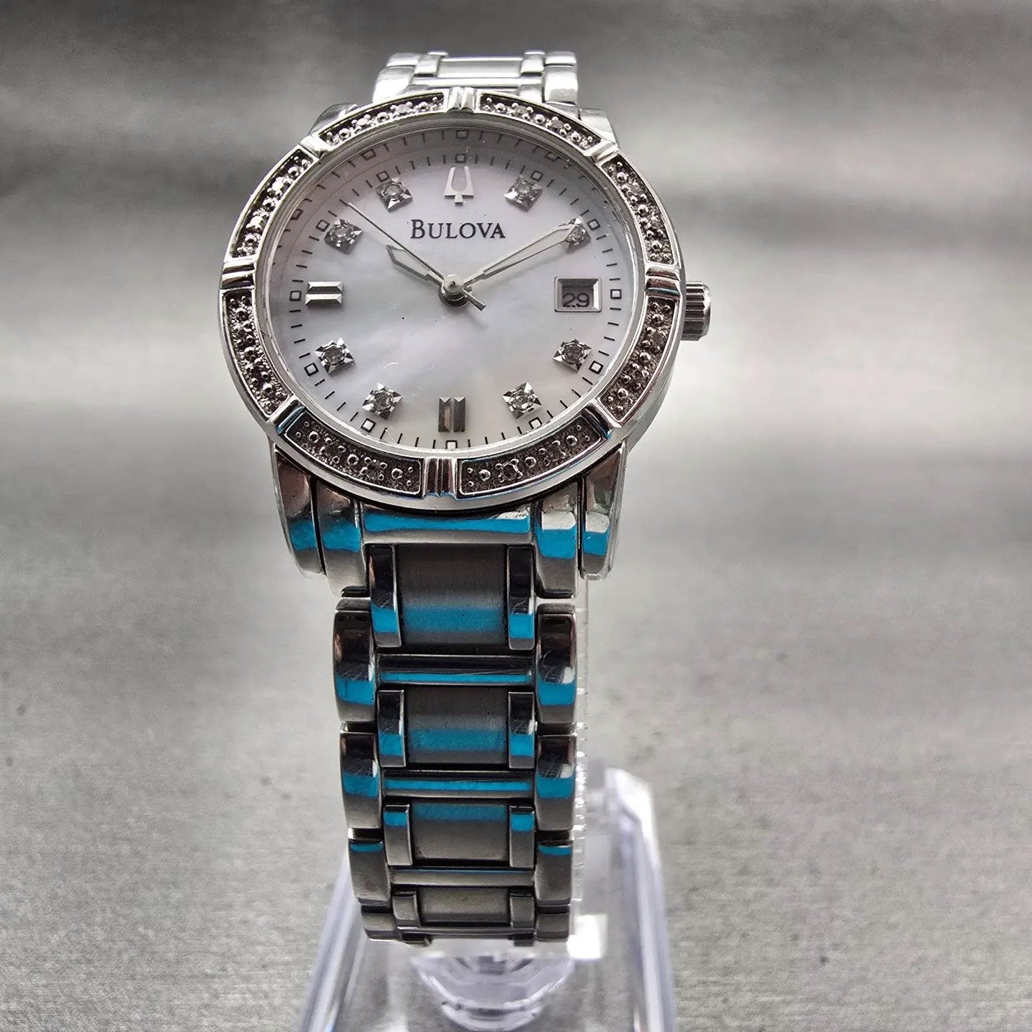 Bulova Watch Women 26mm MOP Dial Silver Tone Gemmed Date Round 96R105 New Batt5