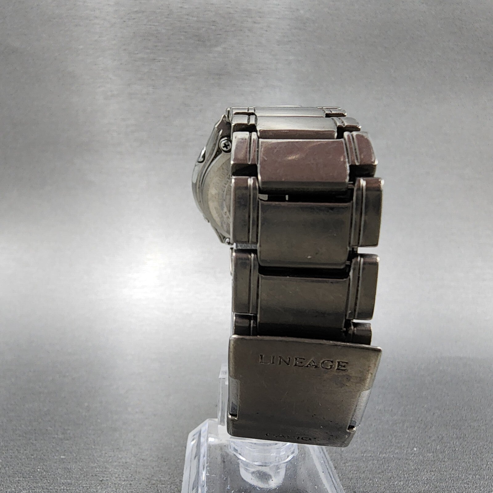 Casio Lineage Watch Men 40mm Gray Dial Tiatainum Tone Date Solar LIW110t Runs7