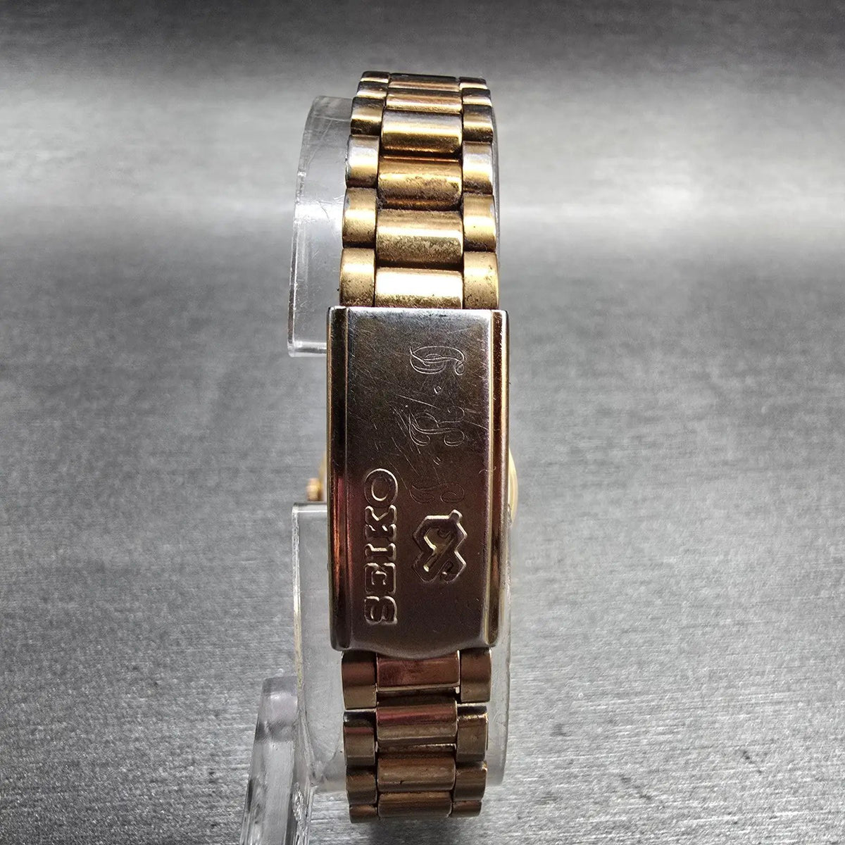 Seiko SQ Watch Women 24mm Gold Dial Gold Tone Daydate Round 3E23-0A60 New Batt7