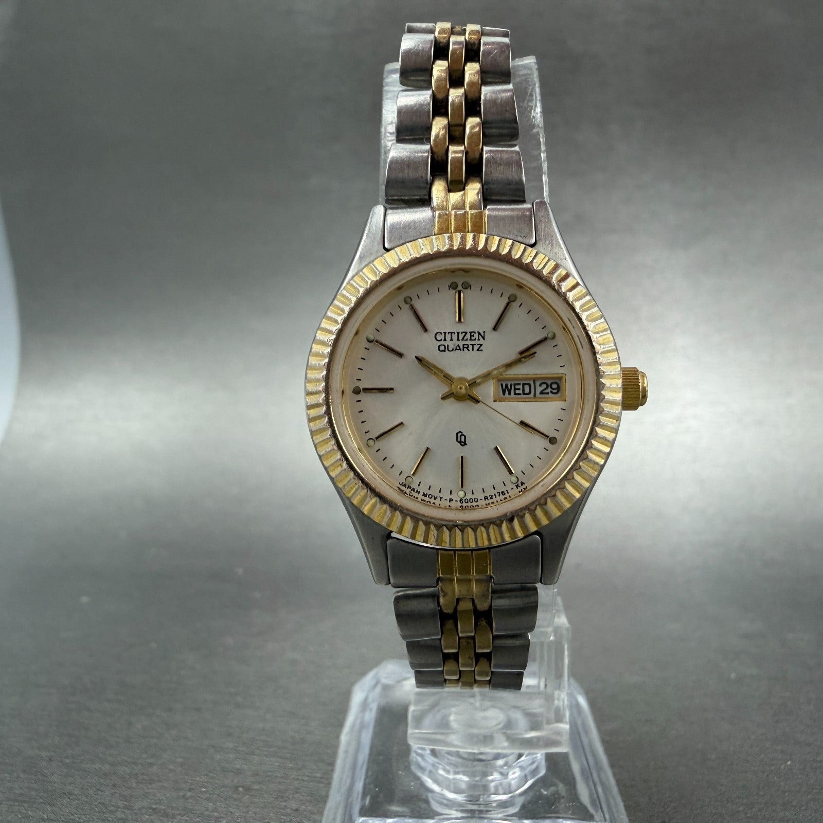 Citizen CQ Watch Women 25mm Silver Dial Two Tone Daydate 6000-R00413 New Batt AB5