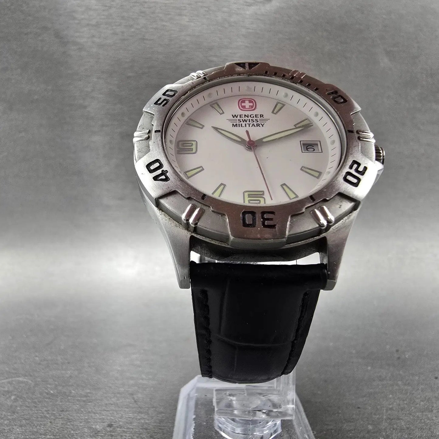 Wenger Swiss Military Dive Watch Men 40mm White Dial Silver Tone Date New Batt6