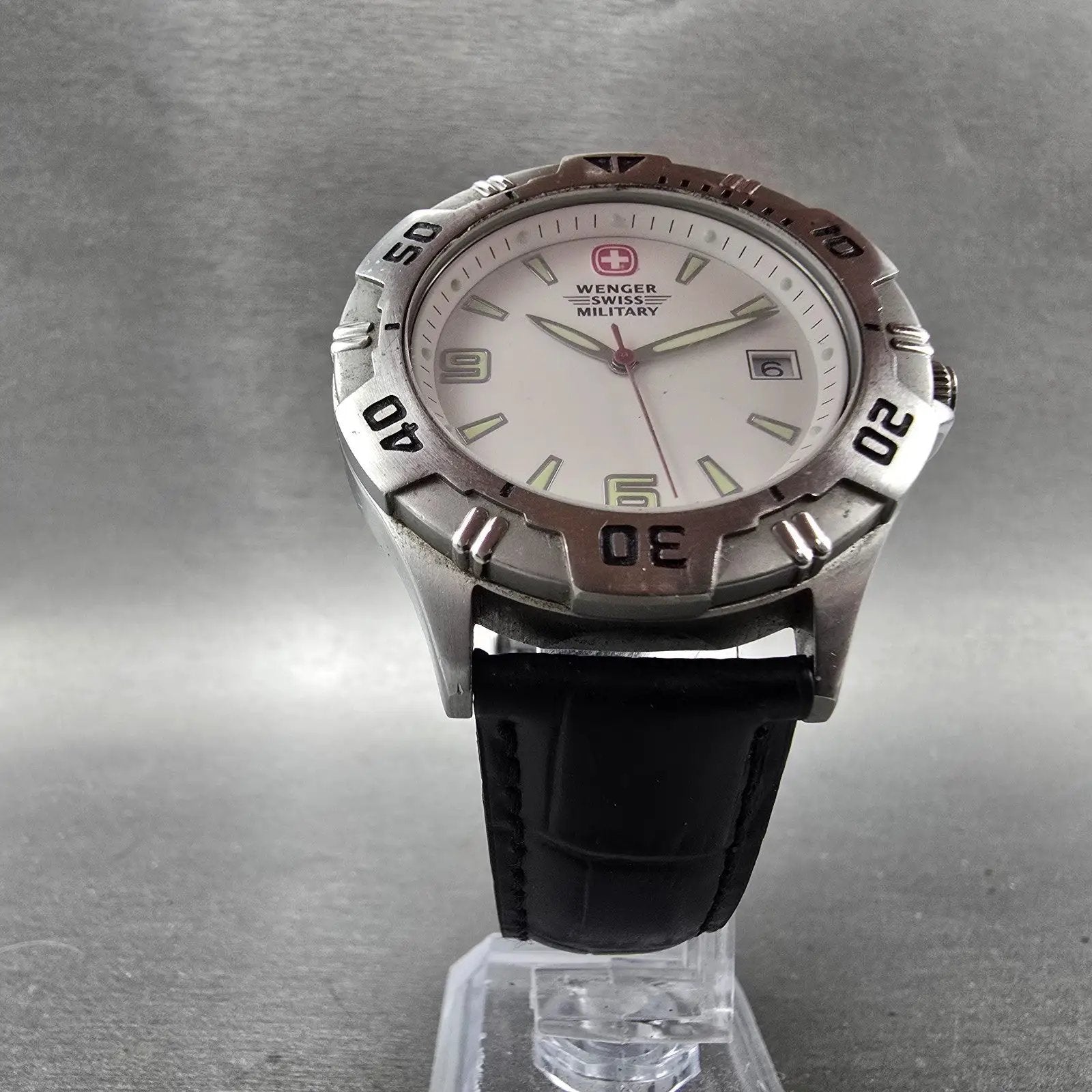 Wenger Swiss Military Dive Watch Men 40mm White Dial Silver Tone Date New Batt6