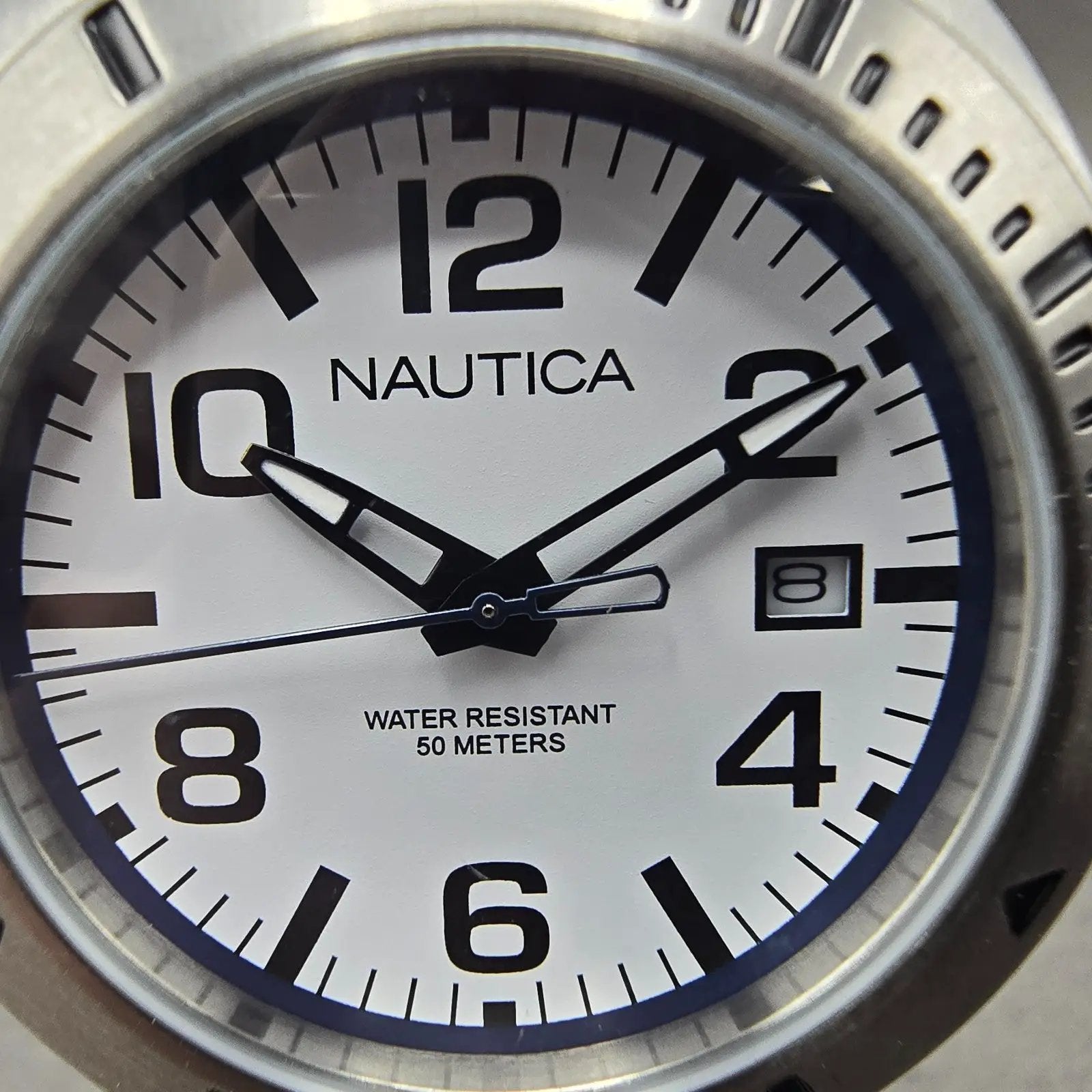 Nautica Dive Watch Men 39mm White Dial Silver Tone Date Round New Battery1