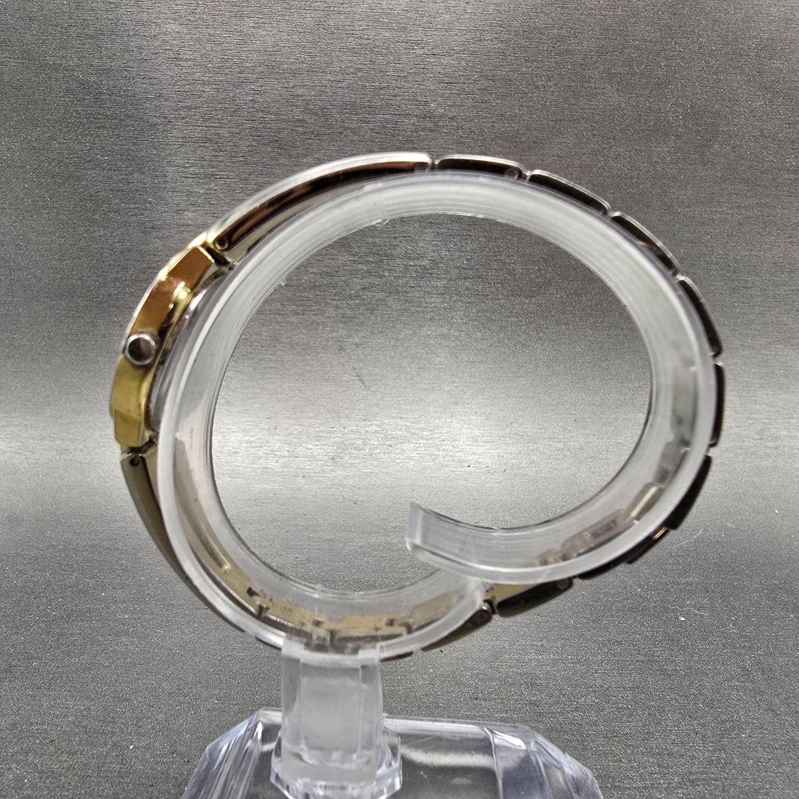 Seiko Solar Watch Women 22mm MOP Dial Gold Tone Round V115-0AW0 Runs Crystals NK6