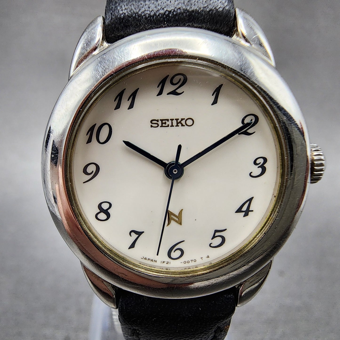 Seiko Watch Women 26mm White Dial Silver Tone 1f210050 New Battery1