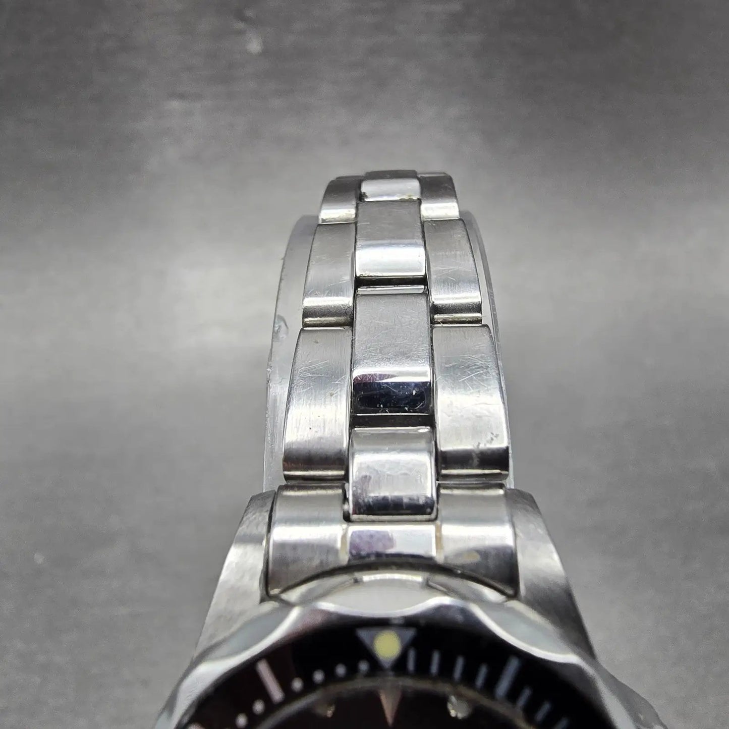 Invicta Dive Watch Women 24mm Black Dial Steel Date 8939A Round New Battery UNKJ5