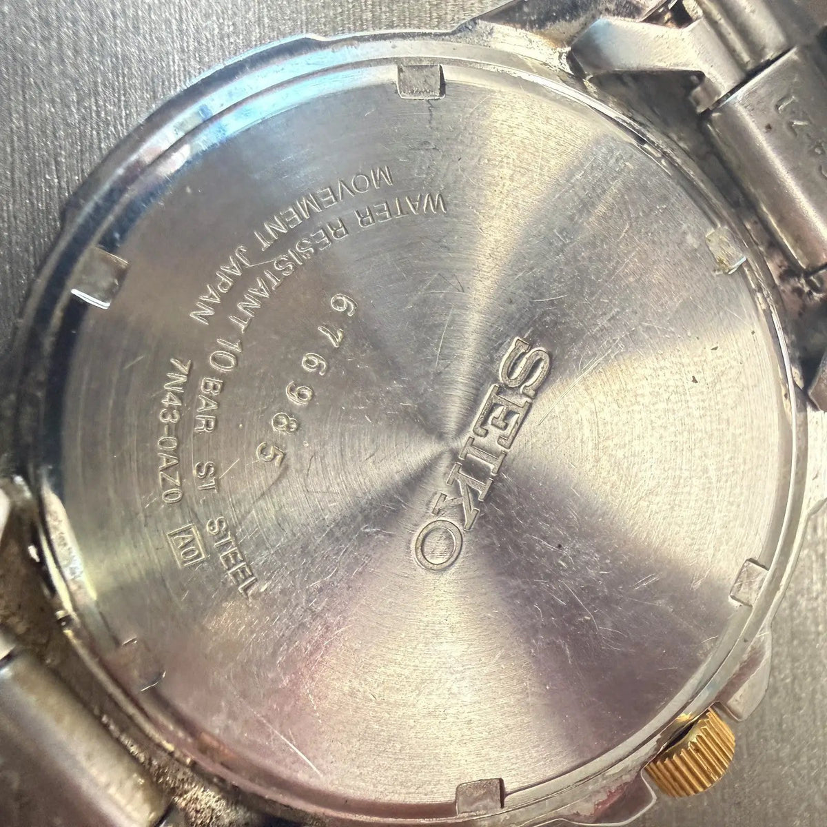 48302640