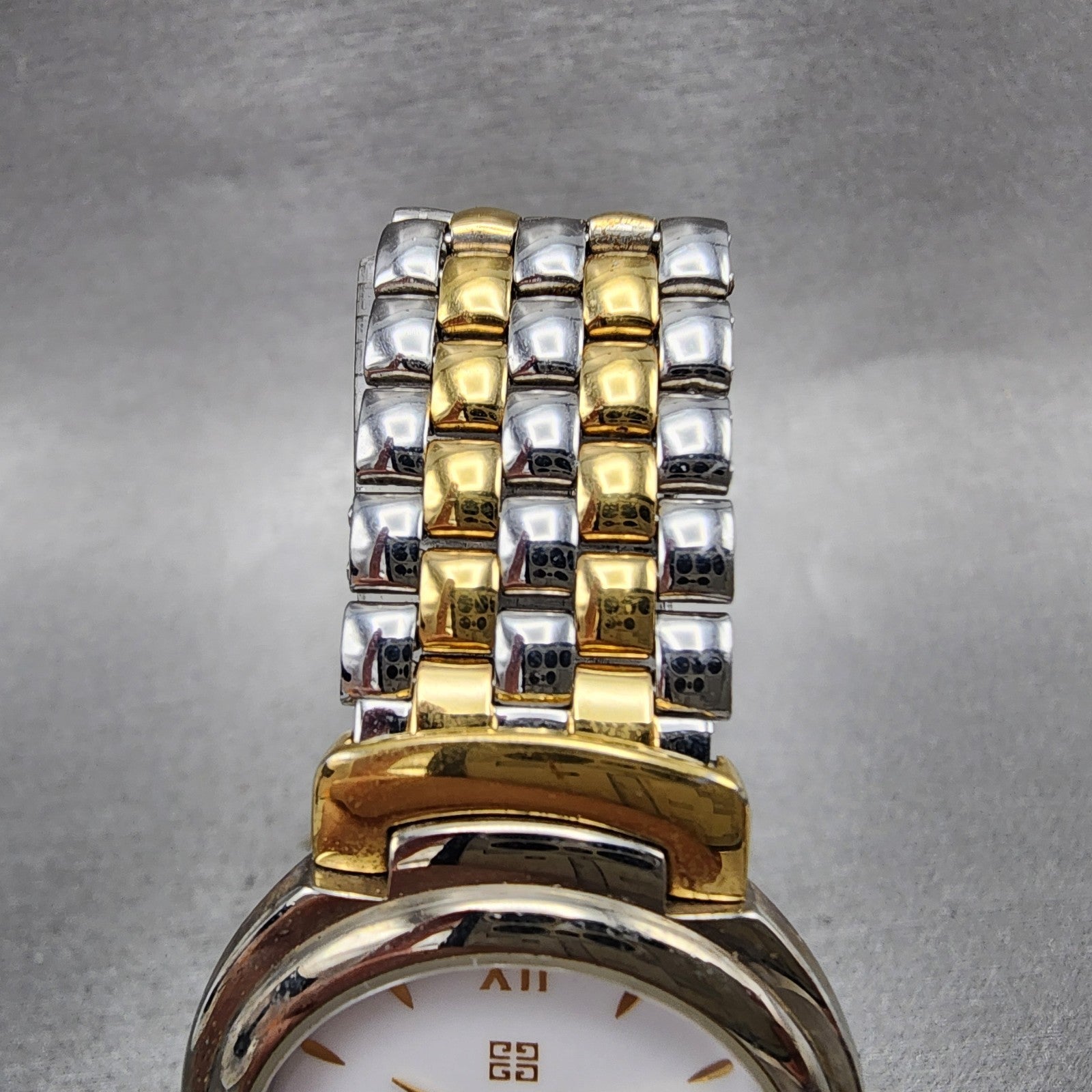 Givenchy Watch Women 33mm White Dial Two Tone Round New Battery4