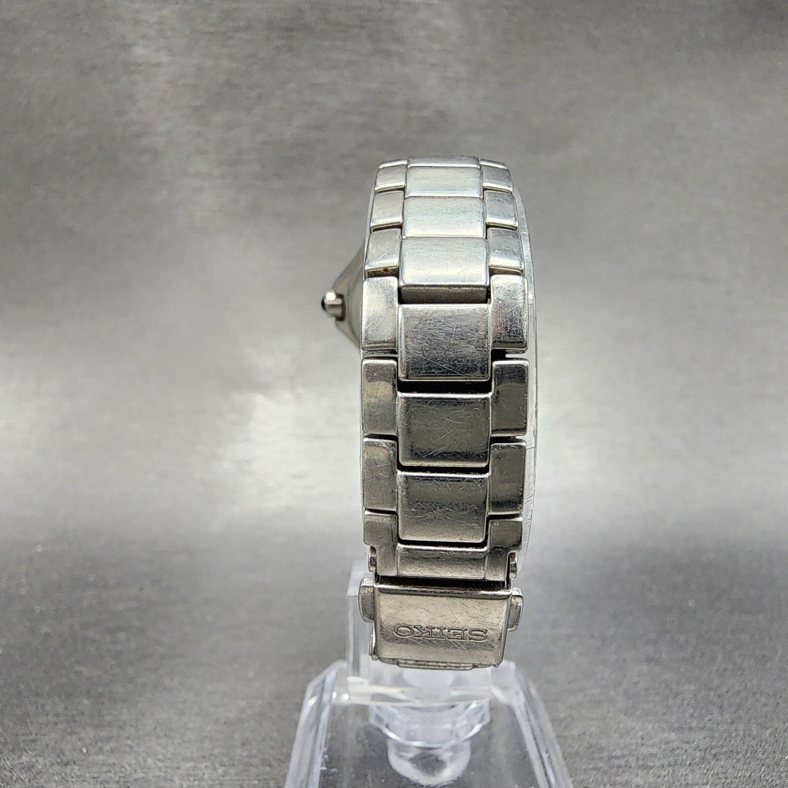 Seiko Watch Women 26mm Black Dial Silver Tone Date Round 7N820BE0 New Battery7