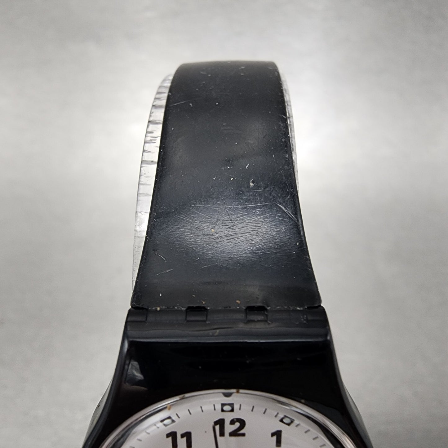 Swatch Sopran Watch Women 25mm White Dial Black Tone Round LB153 New Battery6