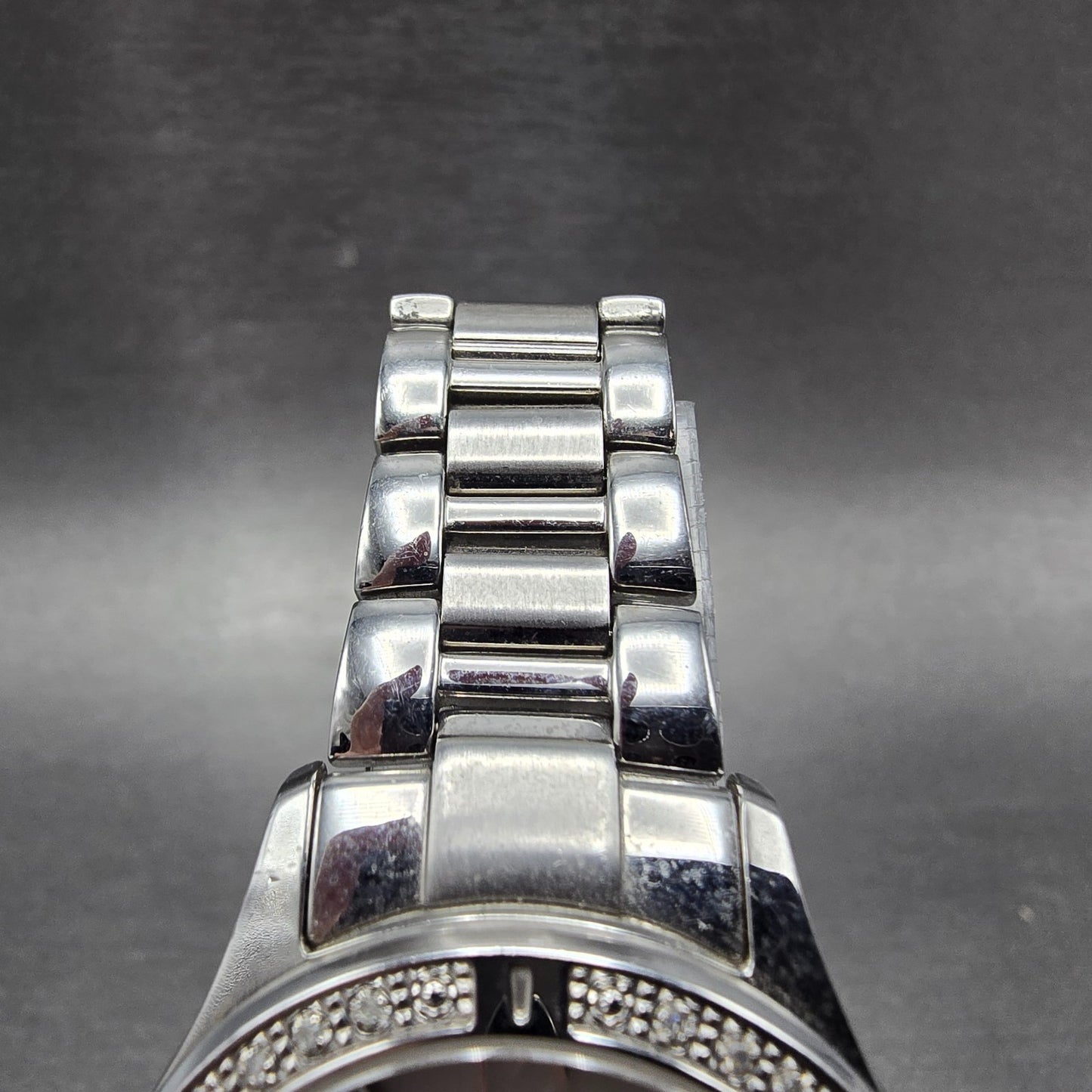 Citizen Eco-Drive Watch Women 32mm MOP Dial Silver Tone Date E013-S114969 Runs4