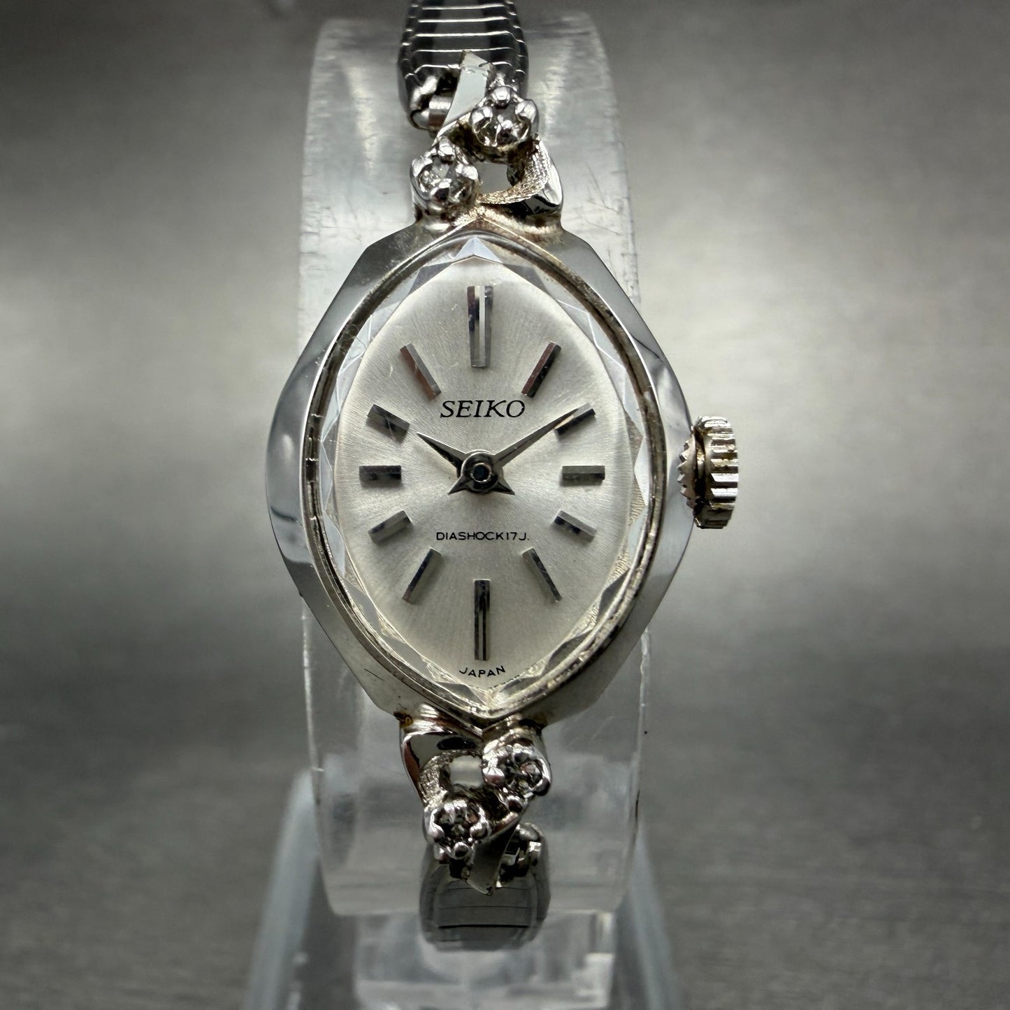 Seiko Watch Women 17mm Silver Dial Silver Tone Manual Oval Vinatge 21-7440 Runs0