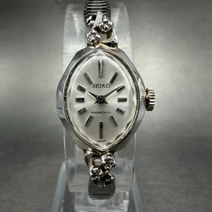 Seiko Watch Women 17mm Silver Dial Silver Tone Manual Oval Vinatge 21-7440 Runs0
