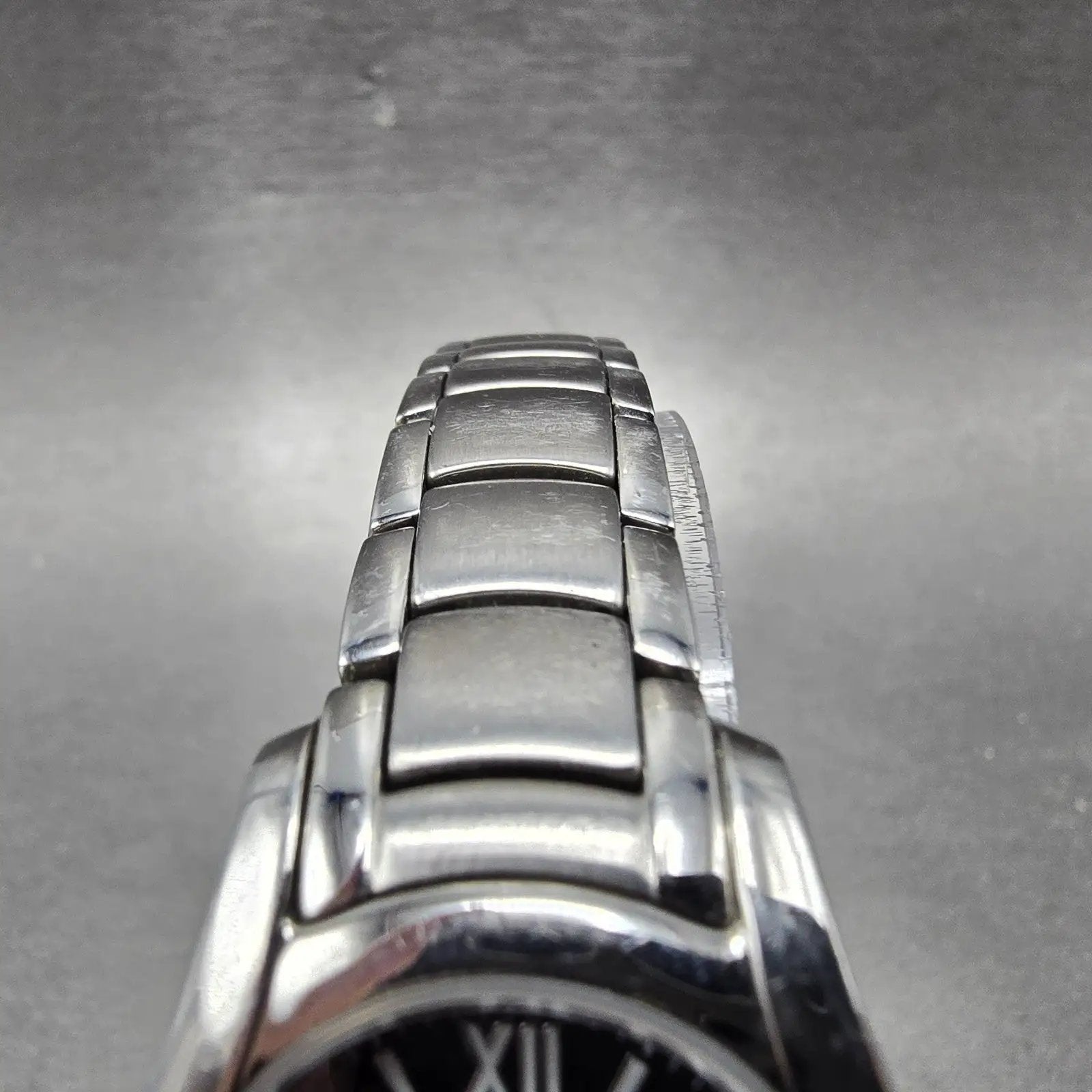Citizen Watch Women 25mm Black Dial Silver Tone Date Round E011-S015502 Runs J234