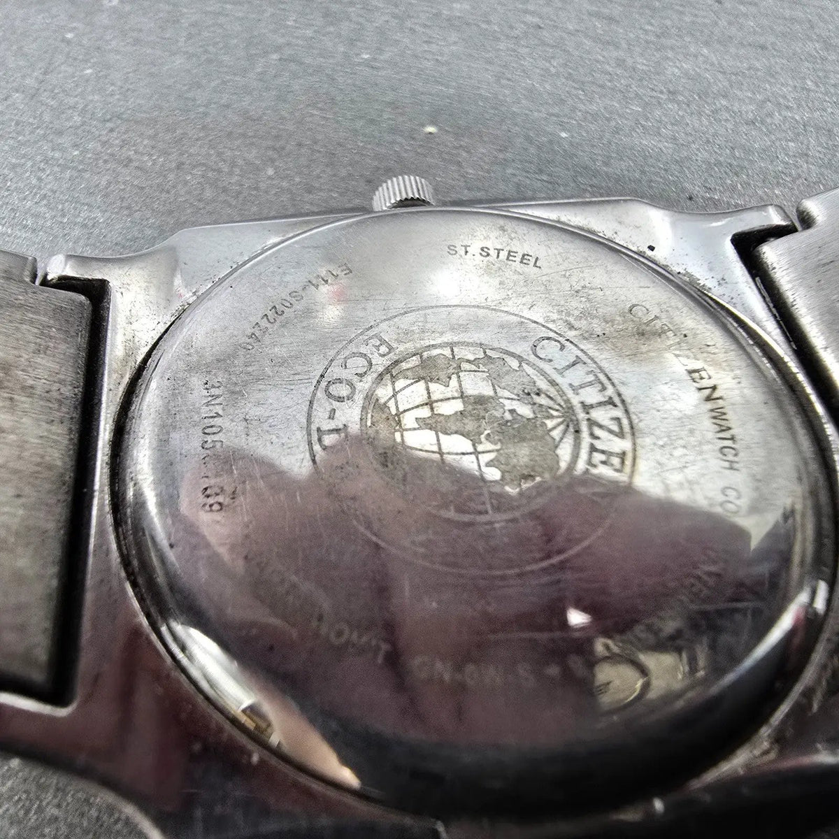 Citizen Eco-Drive Watch Men 39mm Silver Dial Silver Tone Date E111-S022240 RunsA9