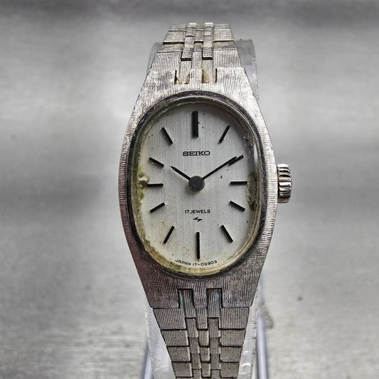 Seiko Watch Women 17mm Silver Dial Silver Tone Oval 17-7100 Vintage Works0